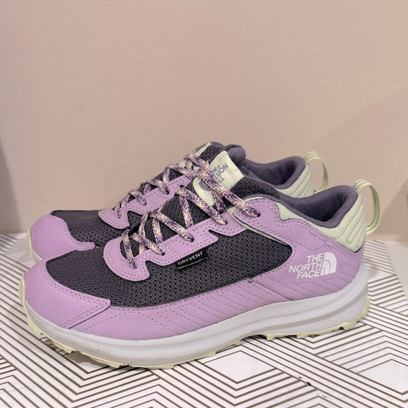 🔥The North Face Lavender and Charcoal Sneakers🔥 - Picture 1 of 5